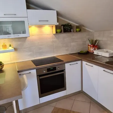 Panorama Apartment *
