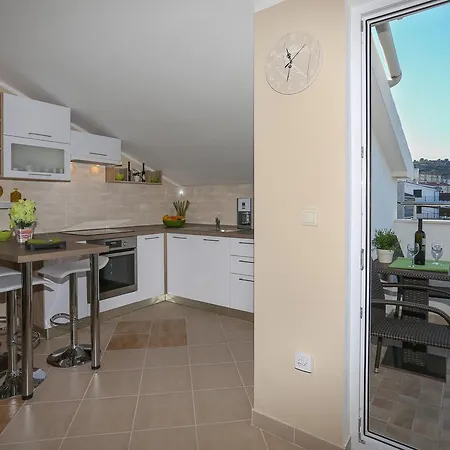Apartment Panorama *